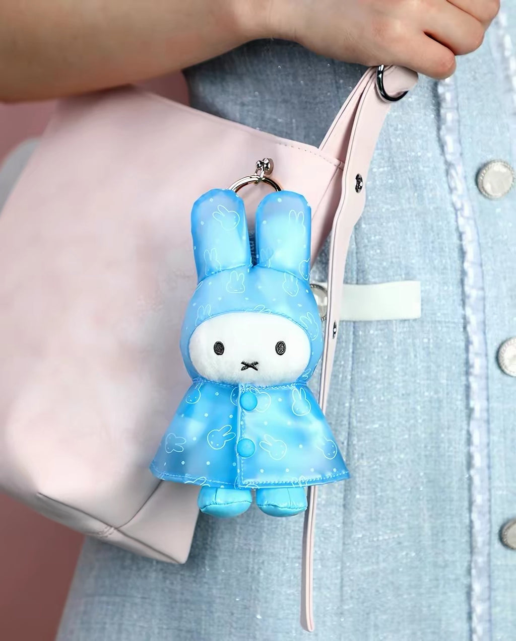 ***Pre-order***Vipo x Miffy Raincoat Series Plush Pendant