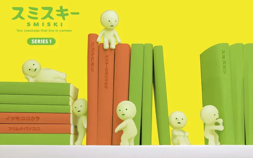 SMISKI Series 1 Glow-In-The-Dark Blind Box Figure